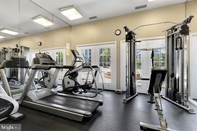 46580 Drysdale Terrace unit 300, Sterling, VA 20165 - photo 2