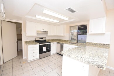 1818 N 46th Dr, Phoenix, AZ 85035 - photo 5