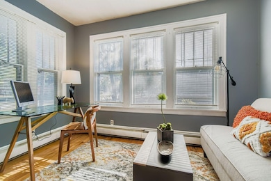 2600 plymouth ave n A - Web Quality - 019 - 19 Sunroom.jpg