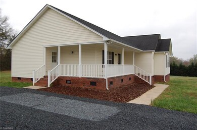 523 Honeysuckle Ridge, Asheboro, NC 27205 - photo 3