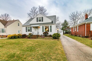 2216 E 290th St, Wickliffe, OH 44092 - photo 2