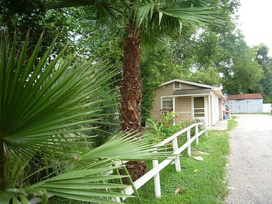 14235 Alderson St unit B, Houston, TX 77015 - photo 2
