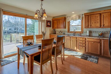 7265 Squire Cir, Middleton, WI 53562 - photo 6