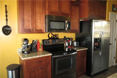 SPACIOUS Kitchen with GRANITE Counter Tops, LOTS o