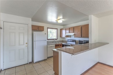 5404 Swenson St unit 34, Las Vegas, NV 89119 - photo 4