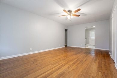 2844 Whispering Hills Dr, Atlanta, GA 30341 - photo 2