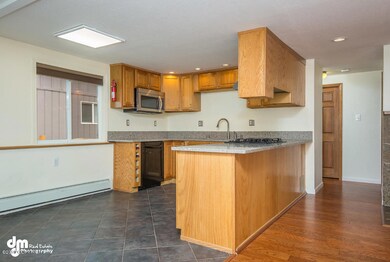 Kitchen IMG_4608-SMALL