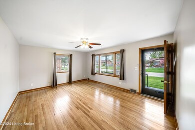 6304-Sonnette-Way_004