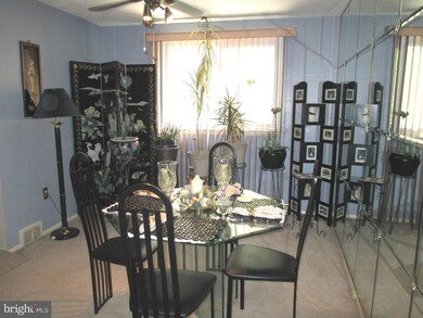 1426 Rainer Rd, Brookhaven, PA 19015 - photo 4