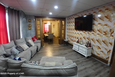 437 W Atlantic St, Shenandoah, PA 17976 - photo 6