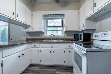 1026 University Dr N, Fargo, ND 58102 - photo 5