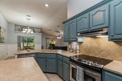 10_7962LolaCir_2026_FlexMLS800x600_800x6