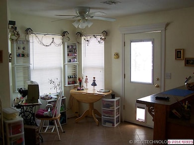 breakfast area off kitchen
