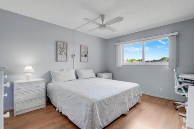 721 Lori Dr unit 303, Palm Springs, FL 33461 - photo 3