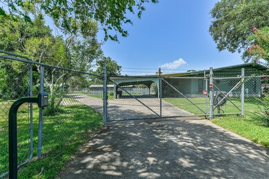 1612 W Highway 6, Alvin, TX 77511 - photo 7