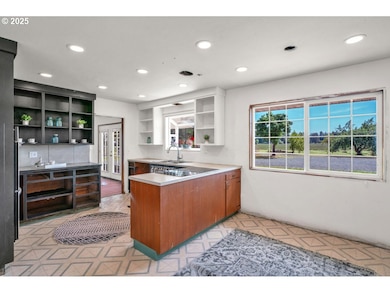 36647 Gilkey Rd, Scio, OR 97374 - photo 7