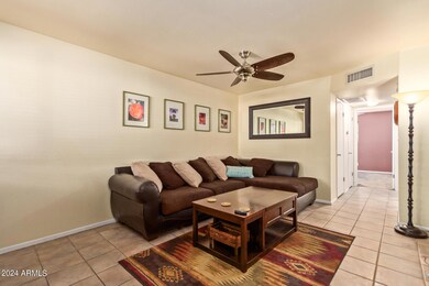 3626 N 37th St unit 11, Phoenix, AZ 85018 - photo 5
