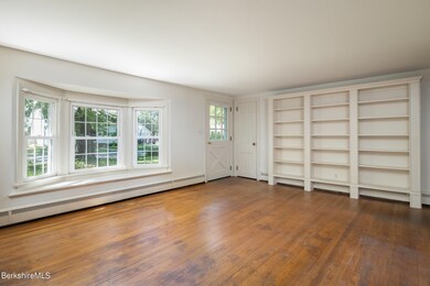20 Manville St, Great Barrington, MA 01230 - photo 4