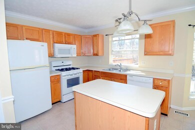 2726 Thornbrook Ct, Odenton, MD 21113 - photo 4