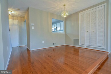 13989 Gunners Place, Centreville, VA 20121 - photo 6