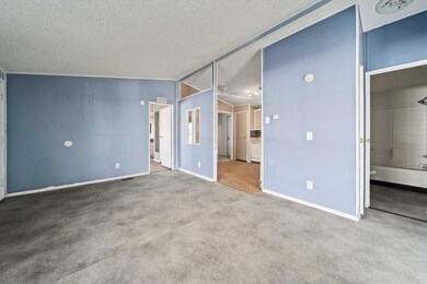 45111 25th St E -6