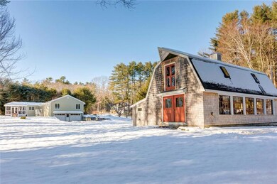 Fabulous 2 story heated spacious...
