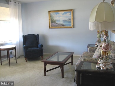 16 Parkwind Ct, Parkville, MD 21234 - photo 4