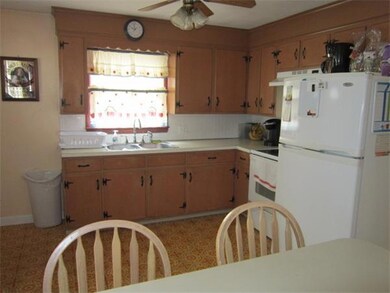 12 Couch St, Taunton, MA 02780 - photo 2