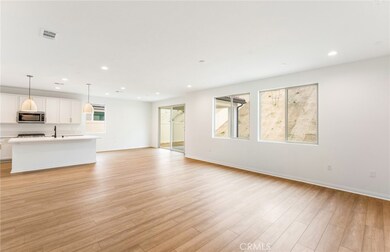 4085 Hudson Ln, Lake Elsinore, CA 92530 - photo 2