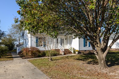 596 Bayberry Ln, Winterville, NC 28590 - photo 3