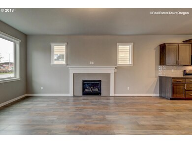 1504 E 1st St, Newberg, OR 97132 - photo 6