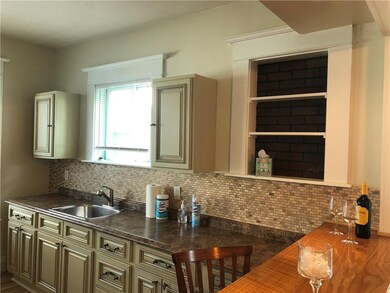 522 West Ave unit 1 R, Pawtucket, RI 02860 - photo 3