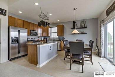 2303 Quartz Dr, Papillion, NE 68046 - photo 5