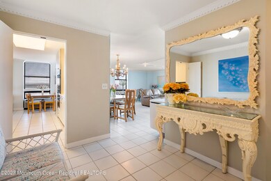02-1211 Foyer 1A