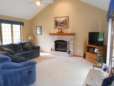 938 Peregrine Trail, Oregon, WI 53575 - photo 2