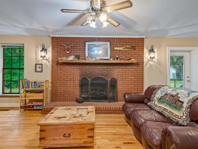 677 E Ivan Rd, Crawfordville, FL 32327 - photo 3