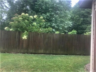 812 Westwood Rd, Maryville, IL 62062 - photo 4