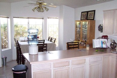 1501 W Shellfish Dr, Gilbert, AZ 85233 - photo 4