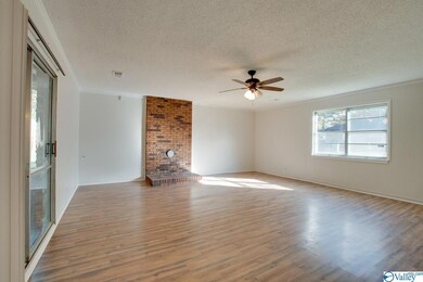 3908 Grunden Dr SW, Huntsville, AL 35805 - photo 5