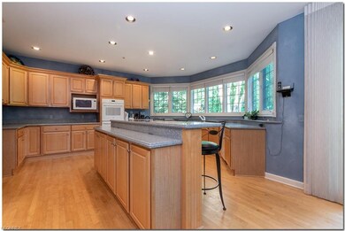 Huge, light filled kitchen with all the cabinet an