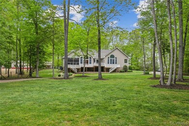 Circular Driveway - Main Home, Workshop/Barn, 3 Ca