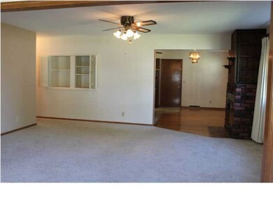 Bright & spacious, open floor plan! Formal Living 