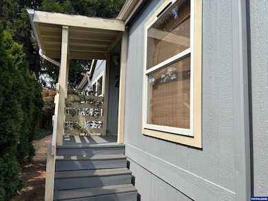 18345 NE Glisan St, Portland, OR 97230 - photo 6