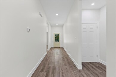 810 Wildwood Dr, Mobile, AL 36609 - photo 5