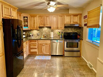 Beautifully redone Kitchen