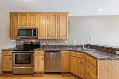 4001 37th Ave SW unit B, Cedar Rapids, IA 52404 - photo 4