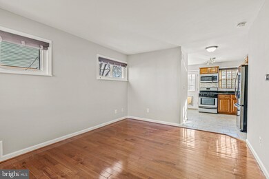 6733 Kenyon Dr, Alexandria, VA 22307 - photo 4