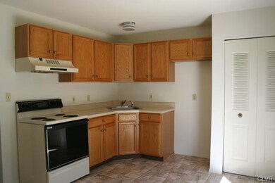 1647 Hastings Rd, Bethlehem, PA 18017 - photo 6