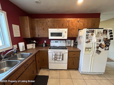 302 4th Ave SW, Bowman, ND 58623 - photo 6