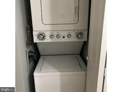 1305 Berwyck Ct, Sicklerville, NJ 08081 - photo 5